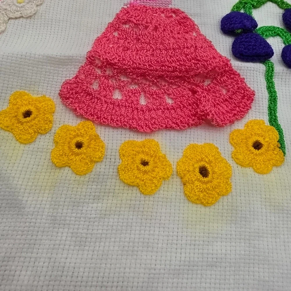 Vintage Handmade Crochet Southern Belle Flower Sampler Wall Hanging 12x12 N4